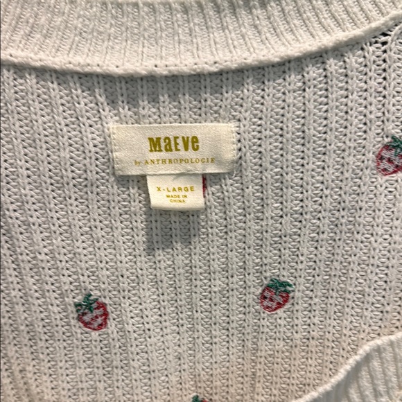 Mauve strawberry sweater 🍓 - Picture 2 of 5